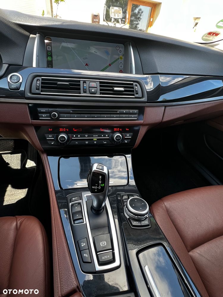 BMW Seria 5 530d xDrive - 10