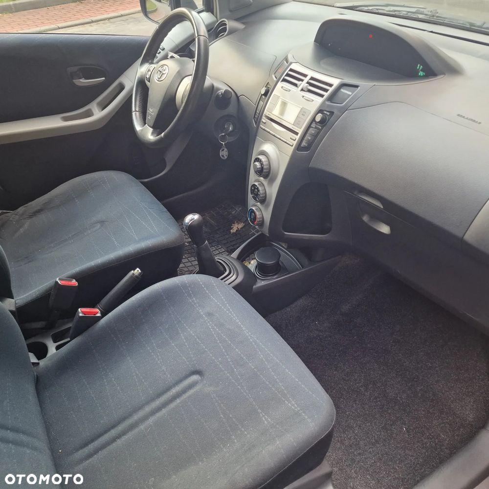 Toyota Yaris 1.4 D-4D Luna - 6