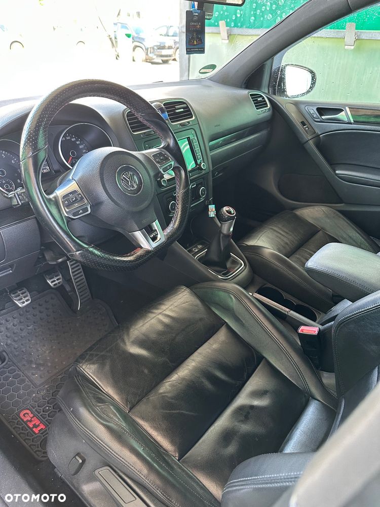 Volkswagen Golf 2.0 TSI GTI - 14