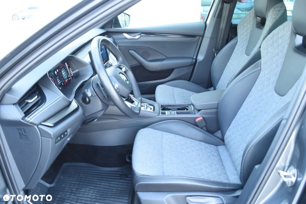 Skoda Octavia 1.5 TSI mHEV Sportline DSG - 29