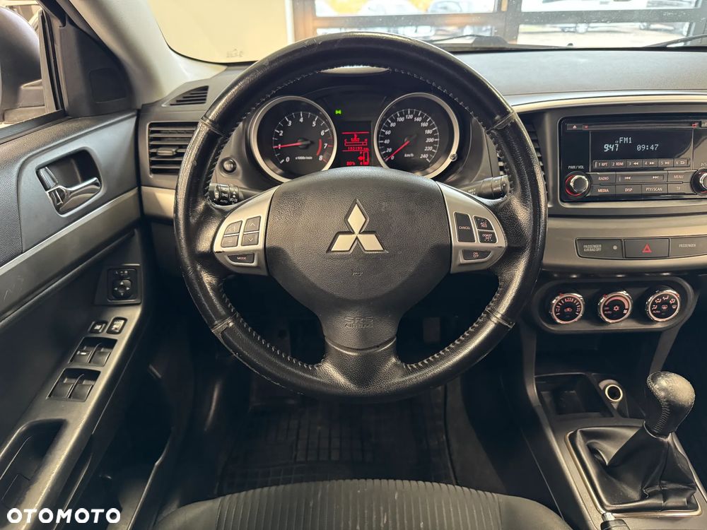 Mitsubishi Lancer 1.8 Intense - 10