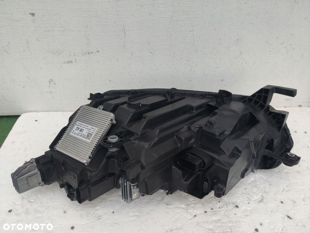 Lampa LED prawa Skoda Octavia 4 - 2