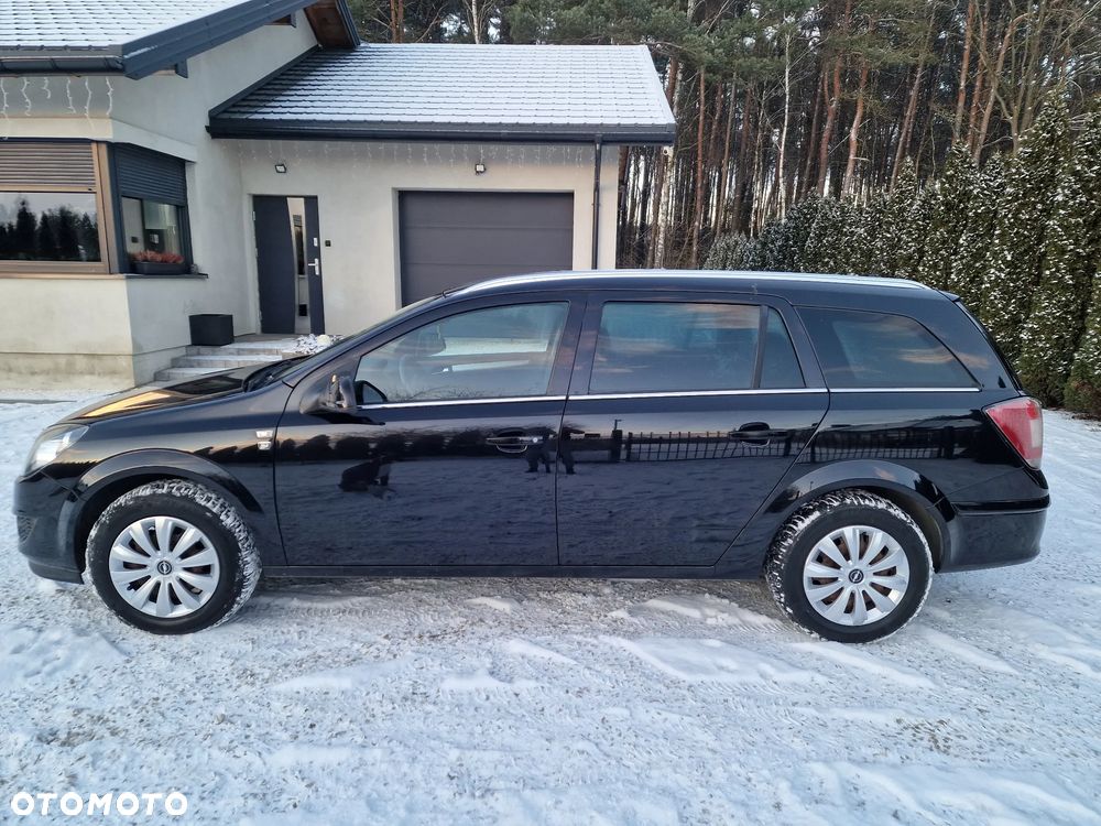 Opel Astra 1.6 Edition 111 Jahre - 11