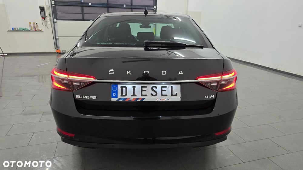 Skoda Superb 2.0 TDI SCR 4x4 Sportline DSG - 7