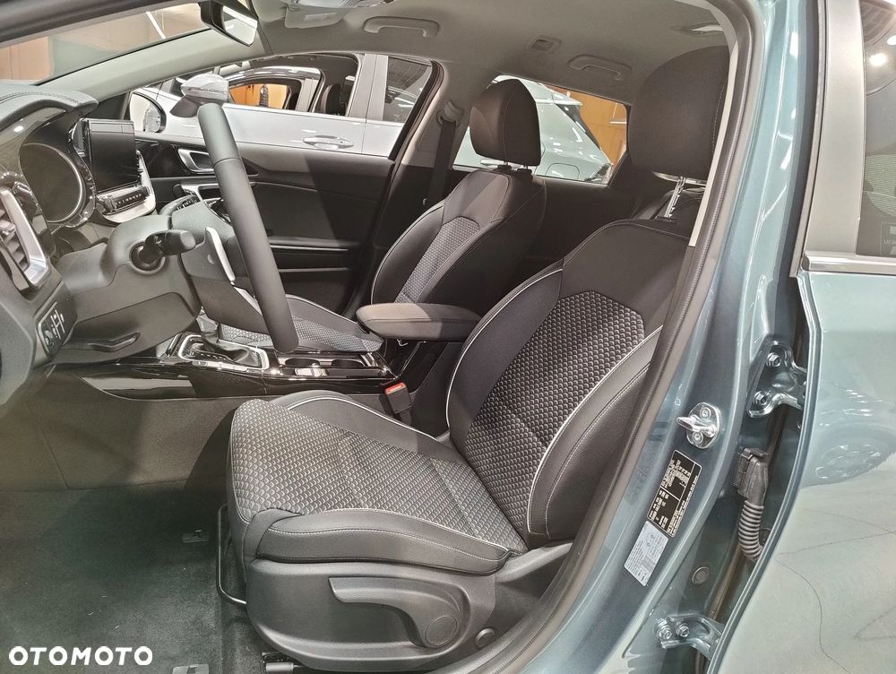 Kia Ceed 1.5 T-GDI Tribute DCT - 5