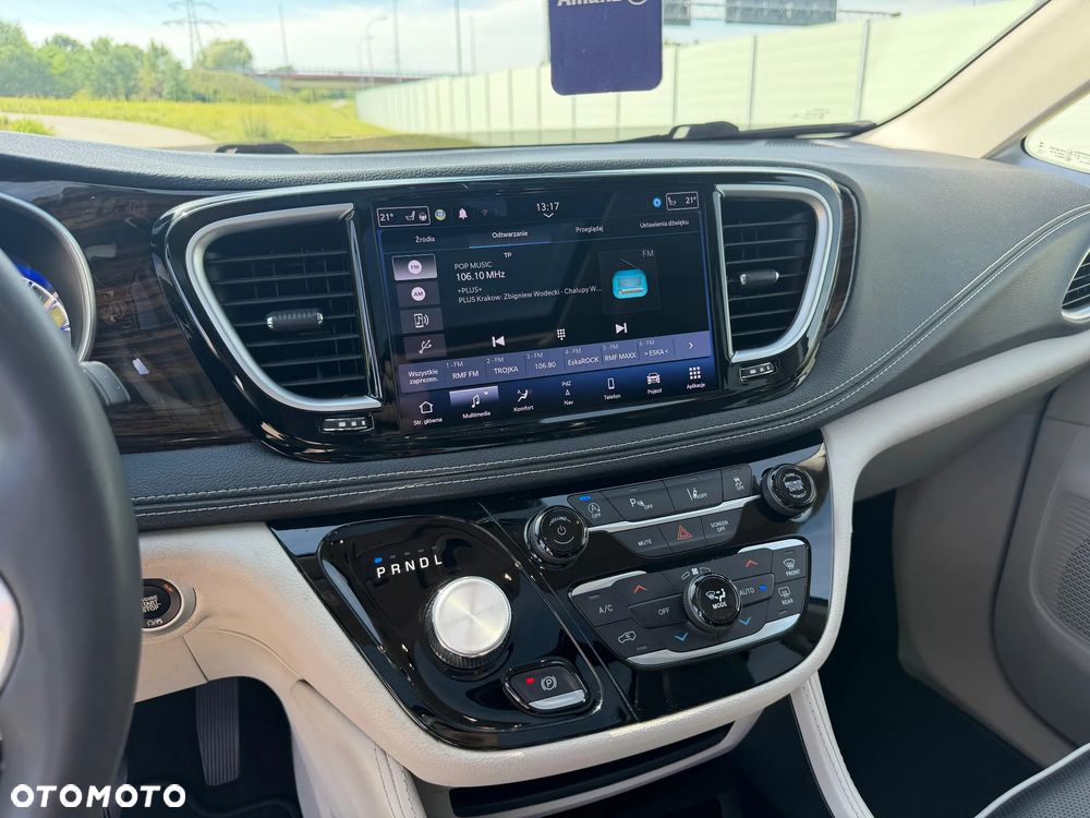 Chrysler Pacifica - 23
