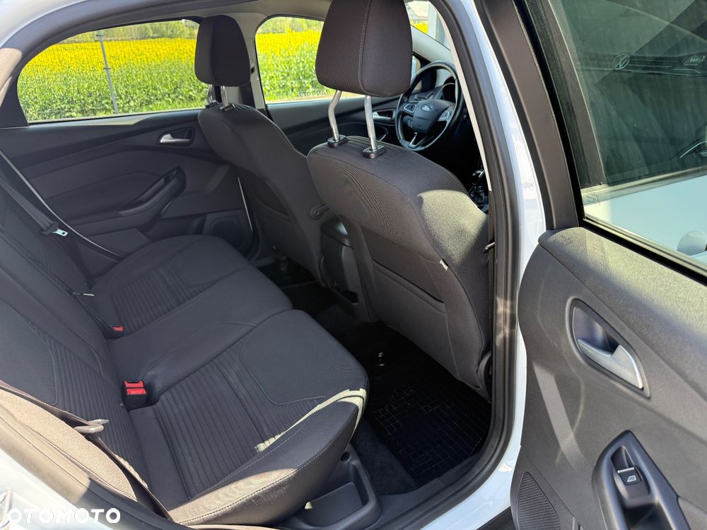 Ford Focus 1.0 EcoBoost Titanium - 22