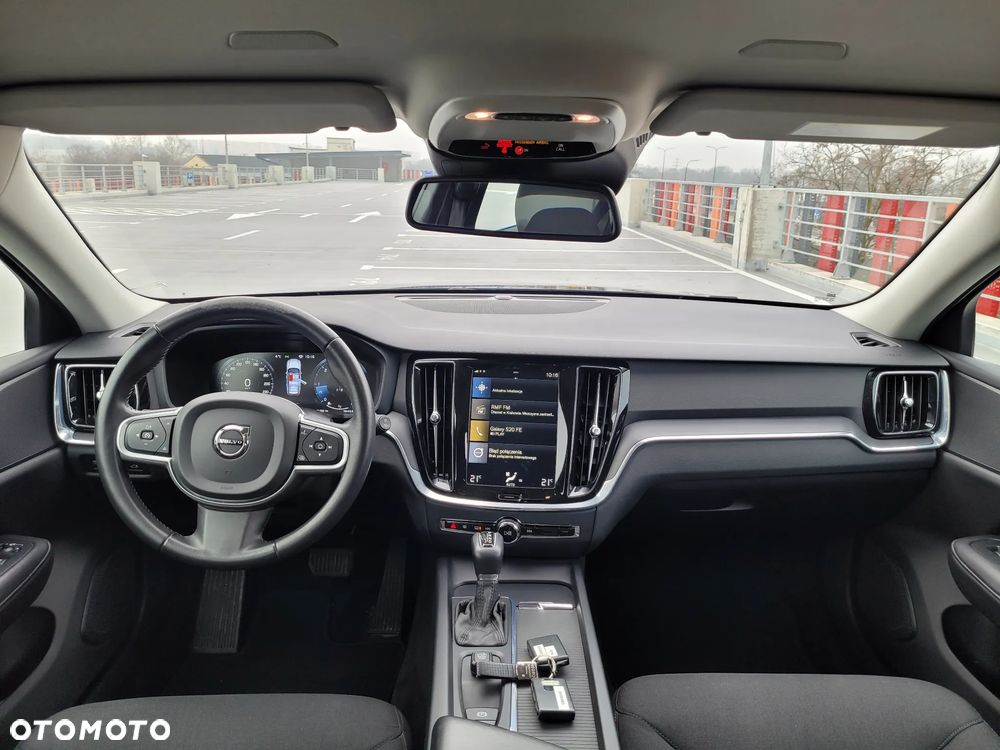 Volvo V60 D3 Momentum Pro - 19