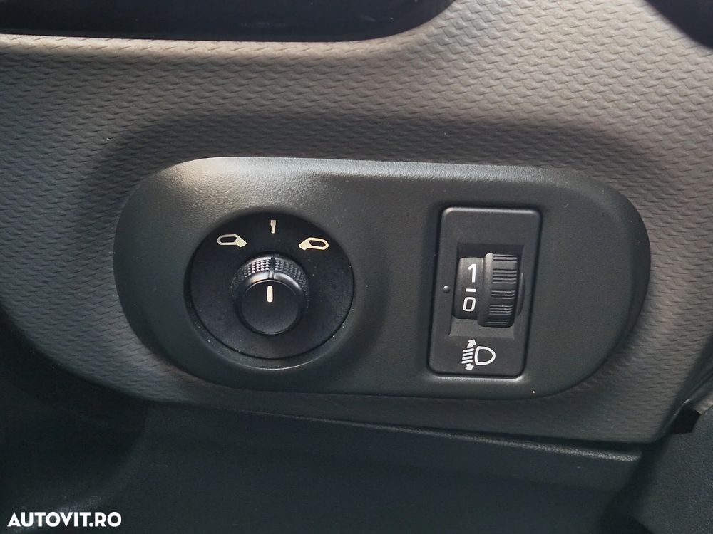 Citroën C4 Cactus 1.2 PureTech S&S EAT6 Feel - 17