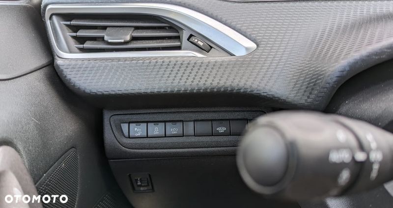 Peugeot 2008 1.2 Pure Tech Style S&S - 12