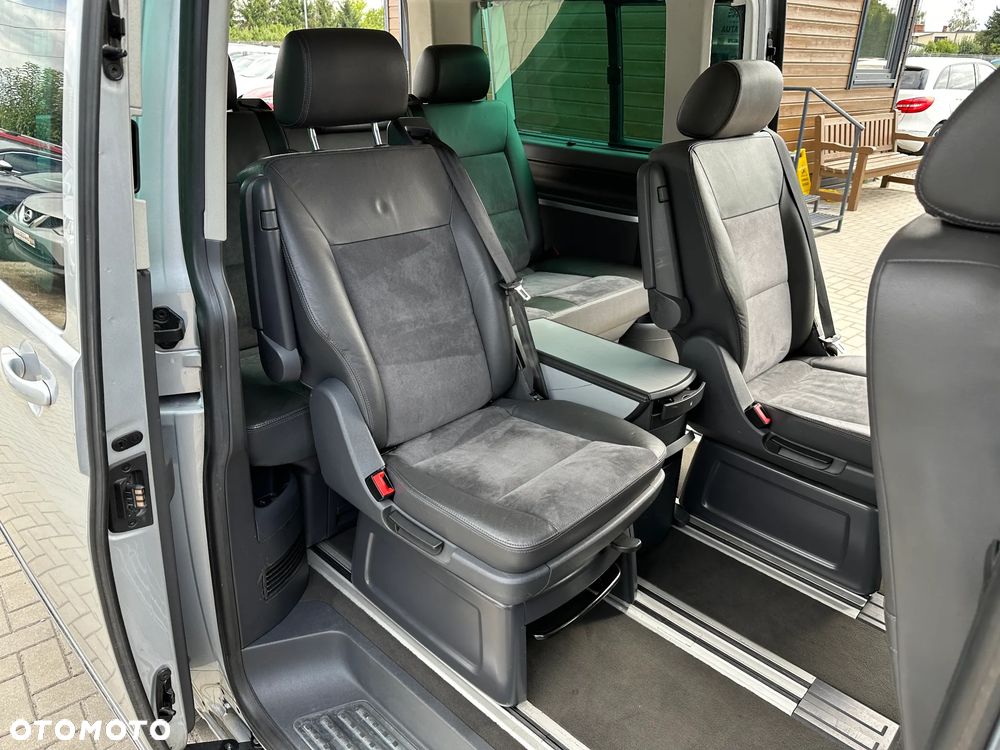 Volkswagen Multivan - 22