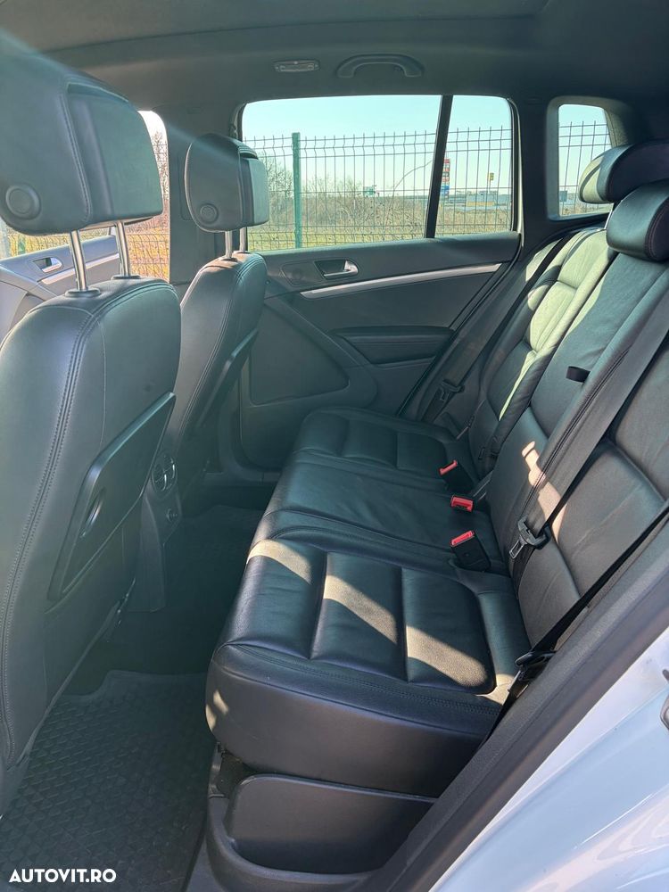 Volkswagen Tiguan - 10
