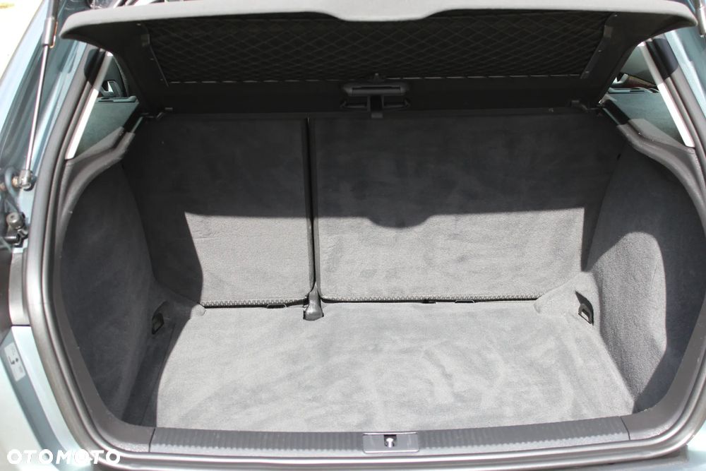 Audi A3 Sportback 1.6 Ambiente - 23