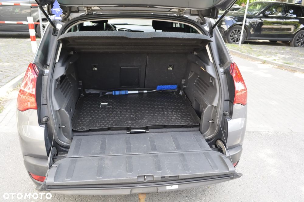 Peugeot 3008 2.0 HDi Premium - 9