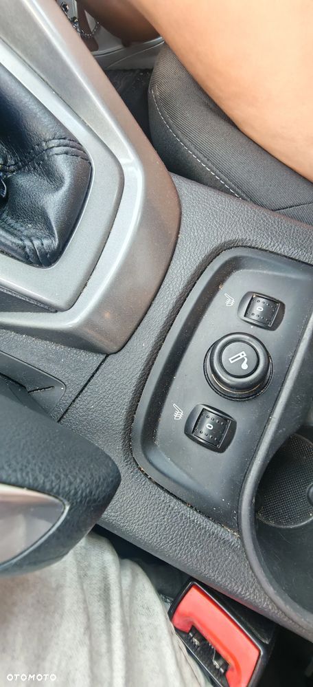 Ford Focus 1.0 EcoBoost Titanium - 28