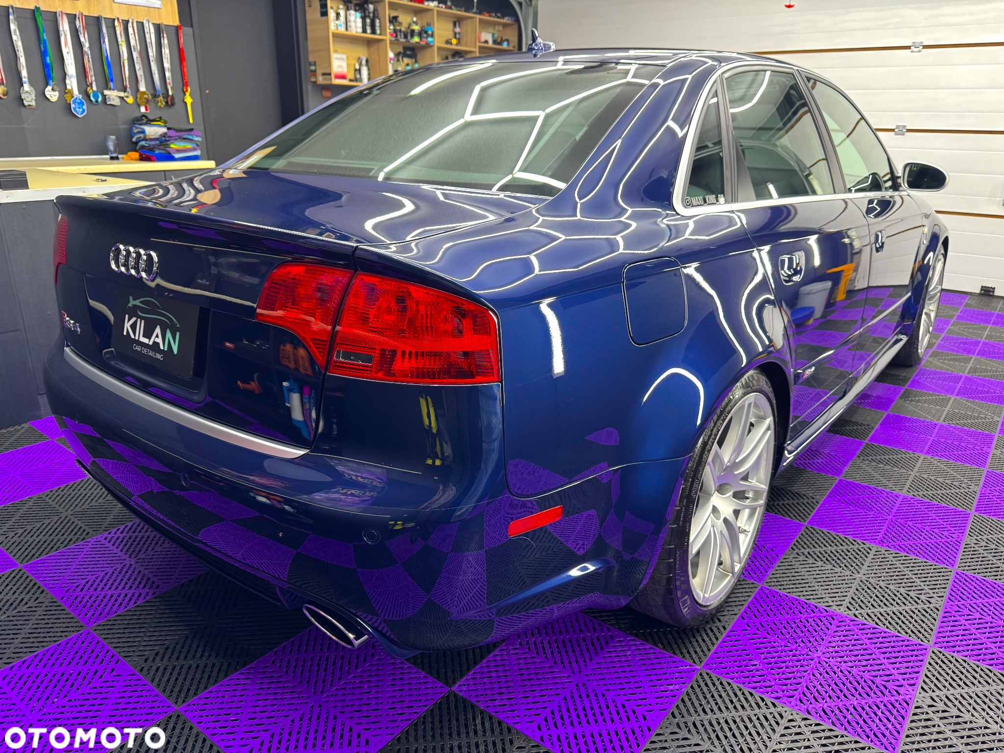 Audi RS4 Standard - 14