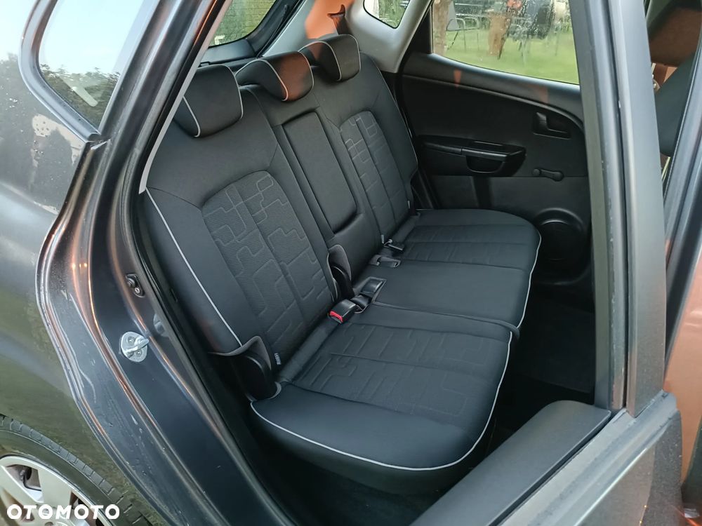 Kia Venga 1.4 CRDi 90 ISG Edition 7 - 11