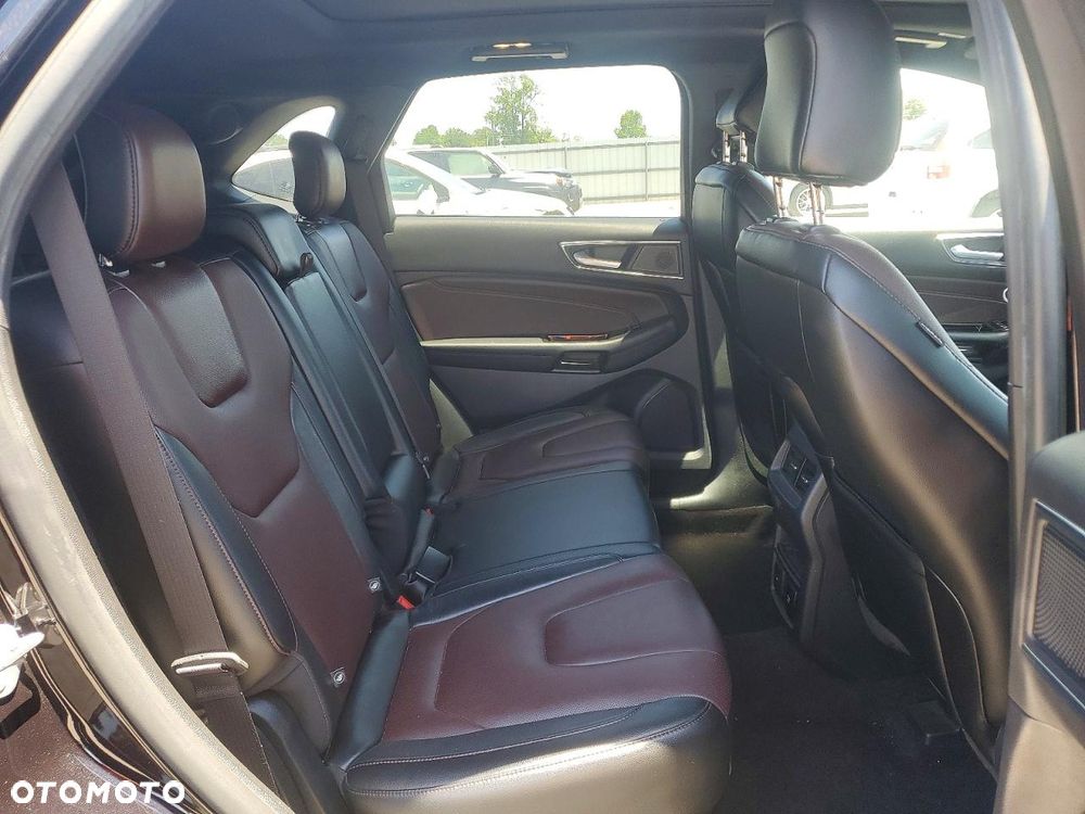 Ford Edge - 11
