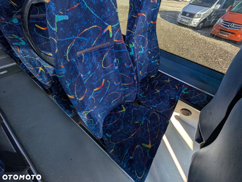 Mercedes-Benz Sprinter 516 - 13