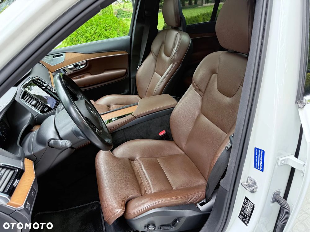 Volvo XC 90 - 20