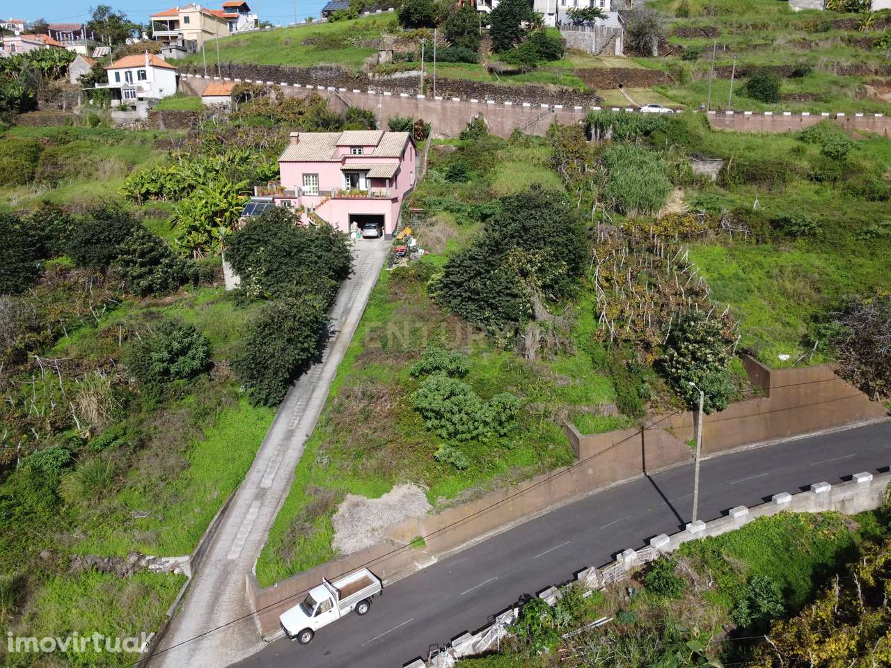 Terreno no Lombo do Doutor - Calheta - Grande imagem: 3/7