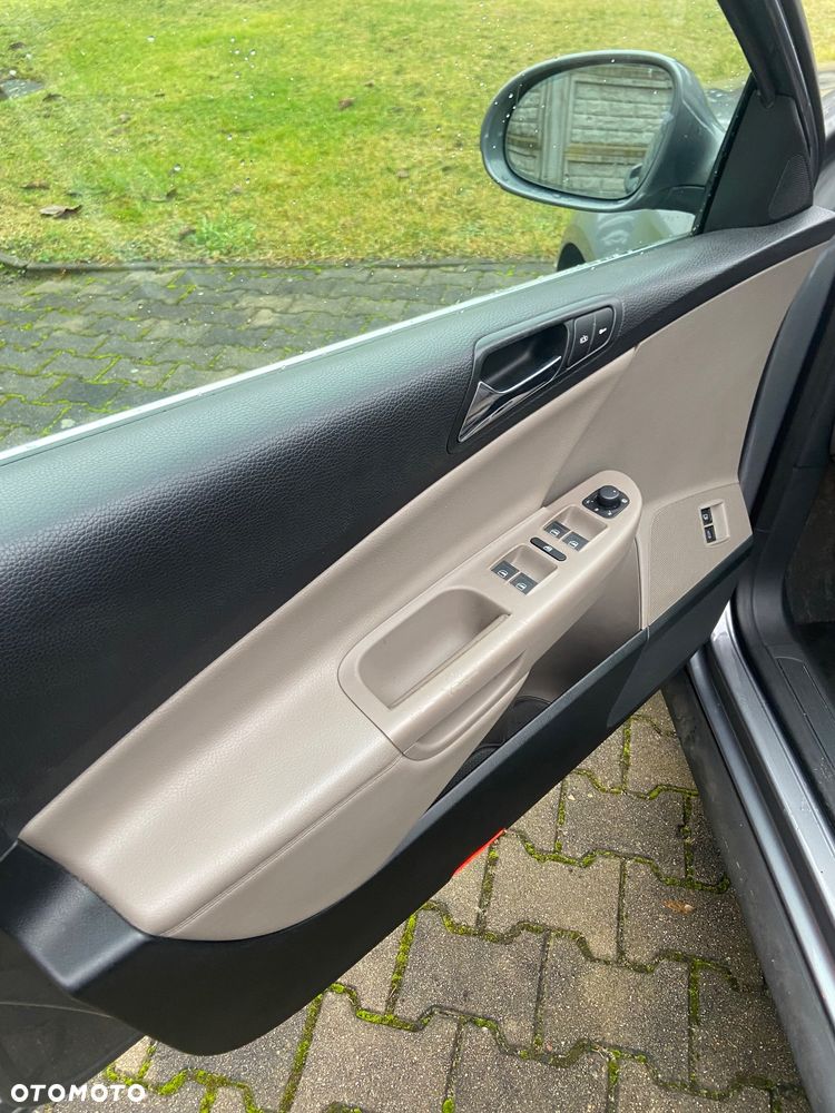 Volkswagen Passat 2.0 TDI DPF DSG Highline - 9