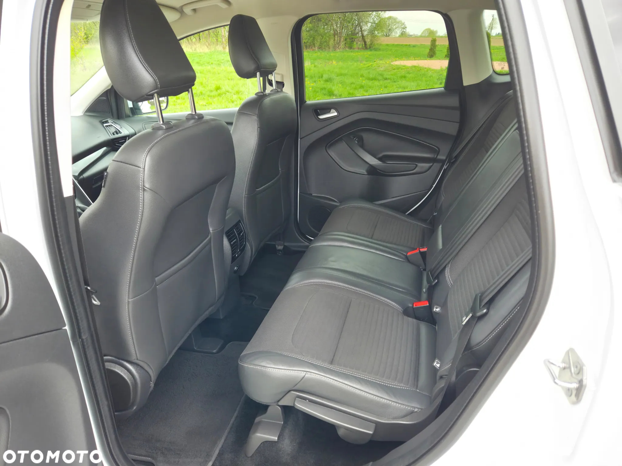 Ford Kuga 1.5 EcoBoost FWD Titanium - 13