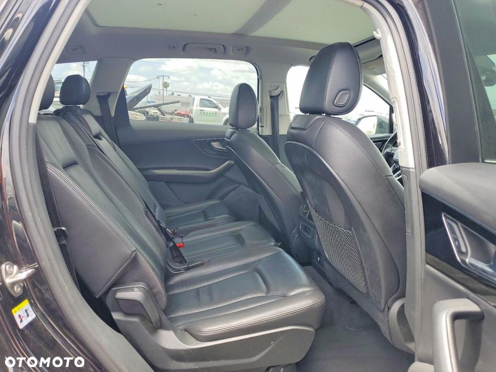 Audi Q7 - 12