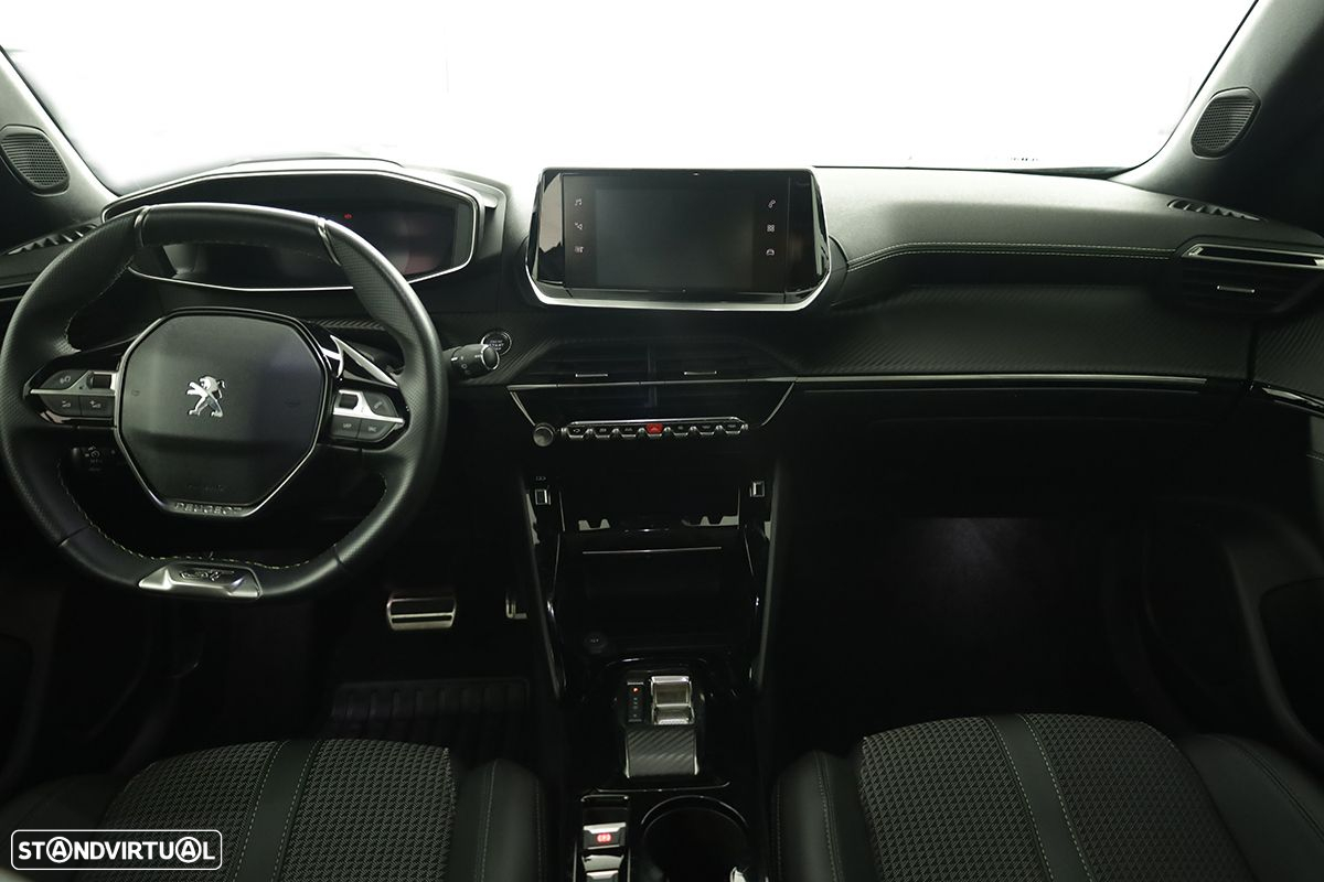 Peugeot e-2008 50 kWh GT - 8