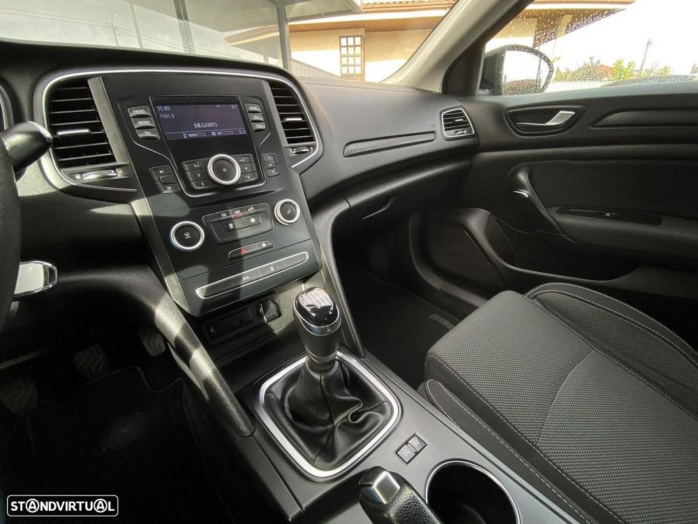 Renault Mégane Sport Tourer 1.5 Blue dCi Zen - 6