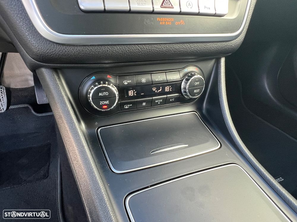 Mercedes-Benz GLA 180 d Urban Aut. - 16