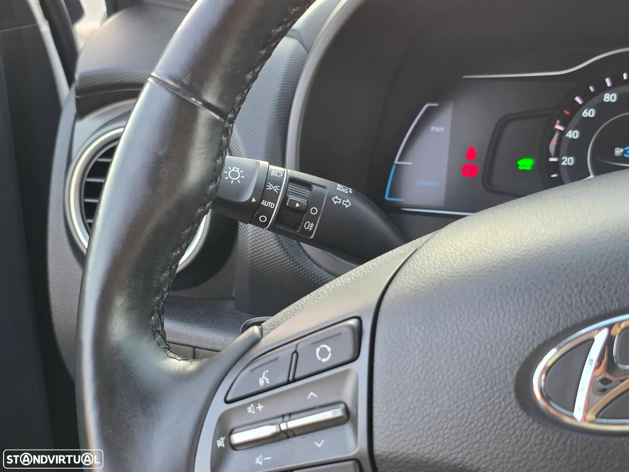 Hyundai Kauai EV 64 kWh Vanguard+TMS - 26