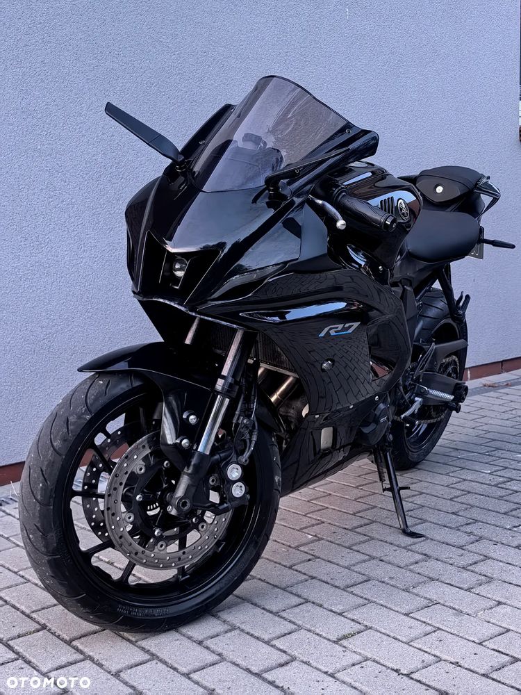 Yamaha R7 - 8