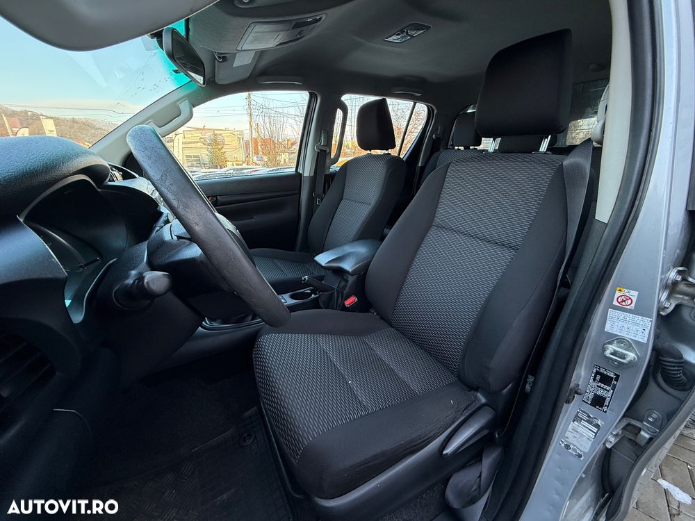 Toyota Hilux 4x4 Double Cab M/T Comfort - 17