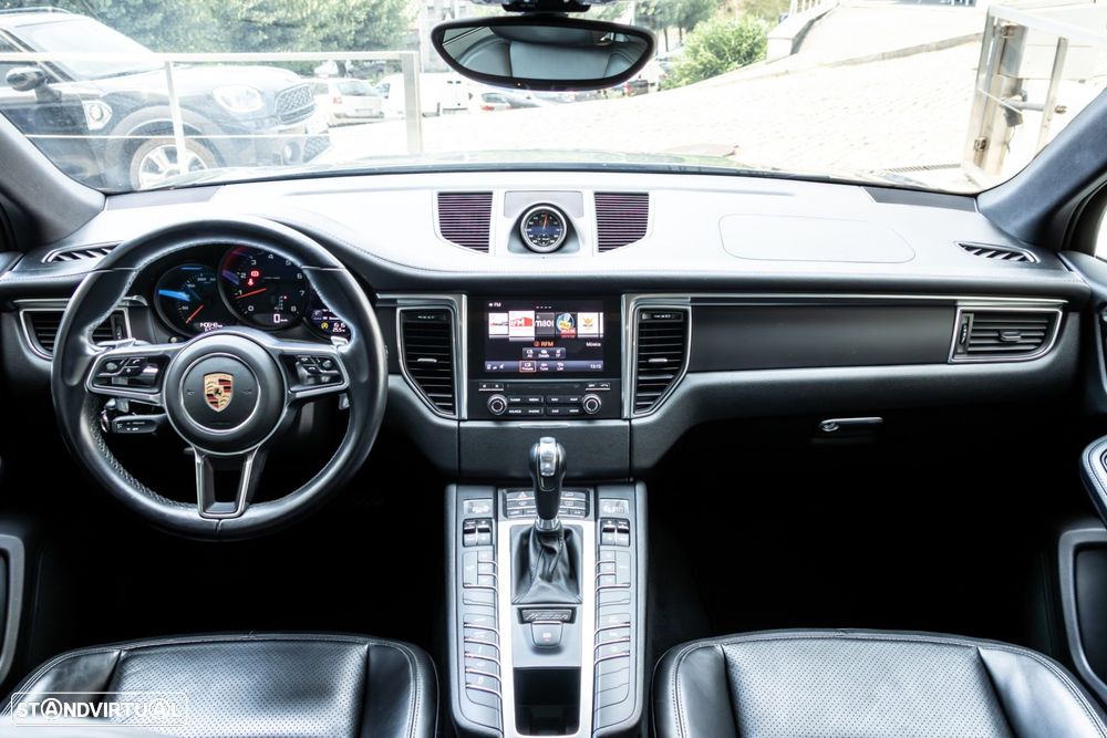 Porsche Macan - 16