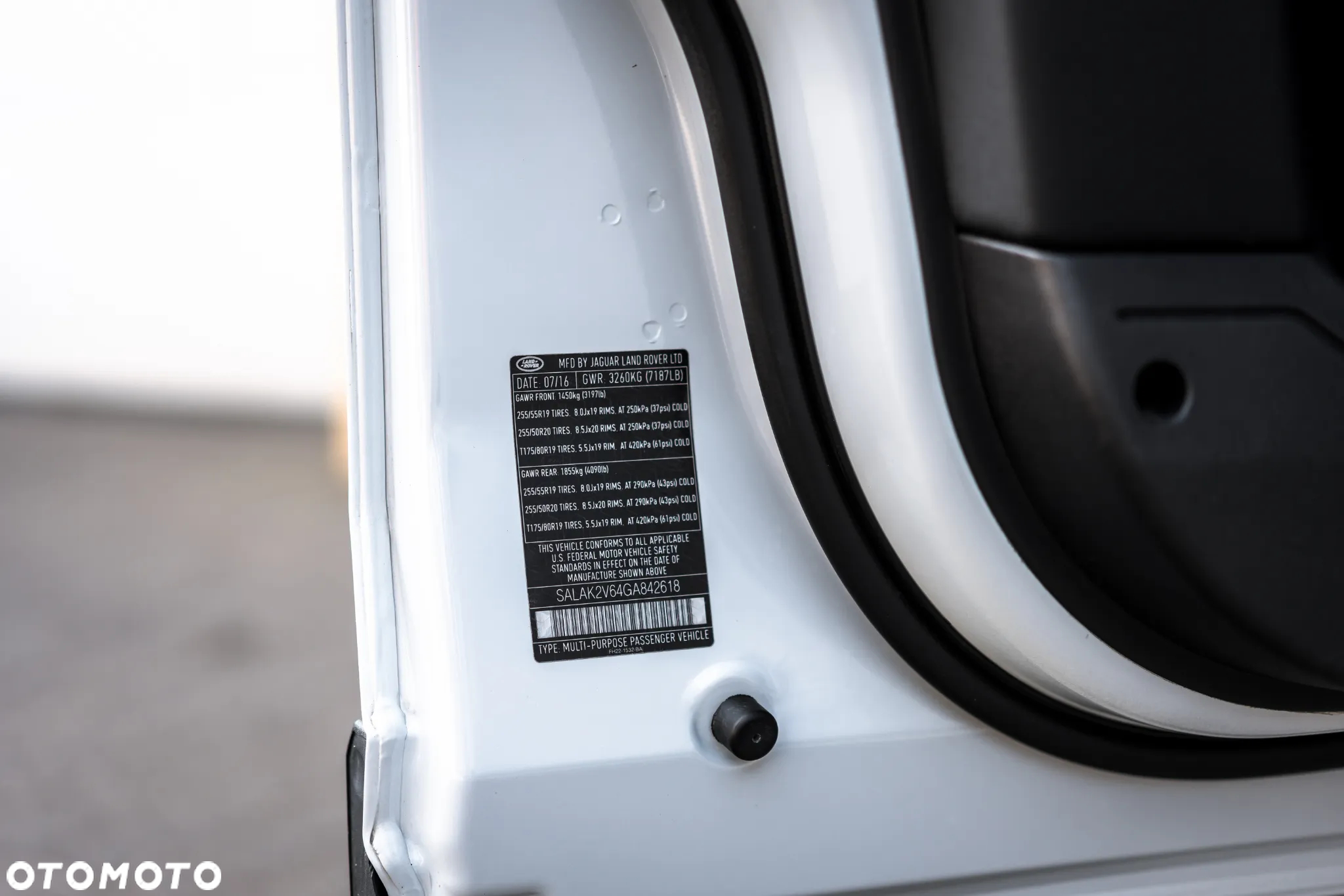 Land Rover Discovery IV 3.0 V6 SC Landmark - 12