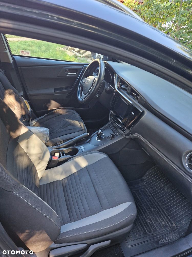 Toyota Auris Hybrid 135 Comfort - 5