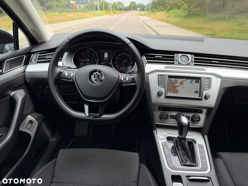 Volkswagen Passat Variant 2.0 TDI SCR DSG Highline - 20