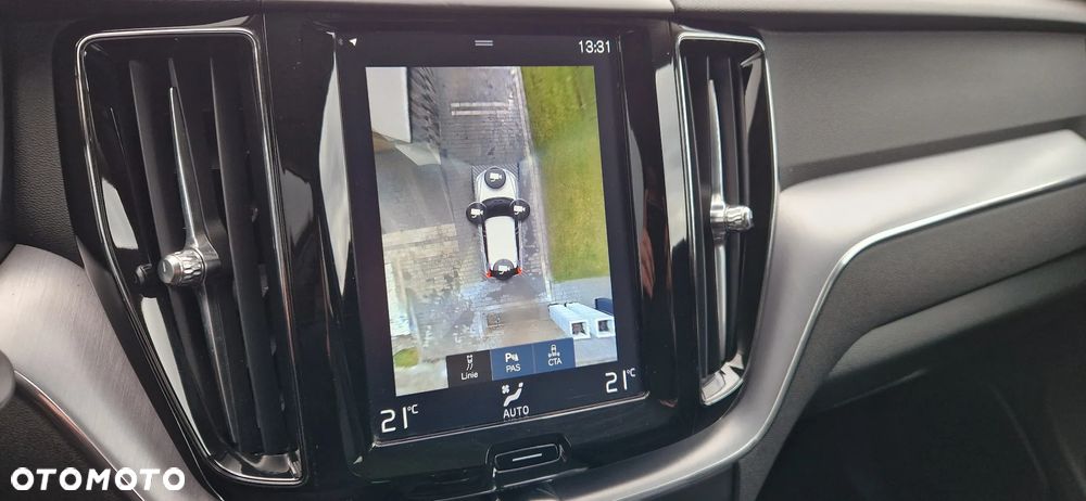 Volvo XC 60 D4 Geartronic Momentum Pro - 17