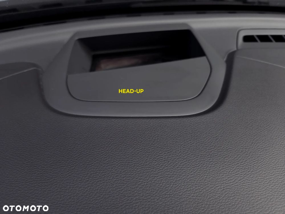 Volvo XC 60 D5 AWD R-Design - 11