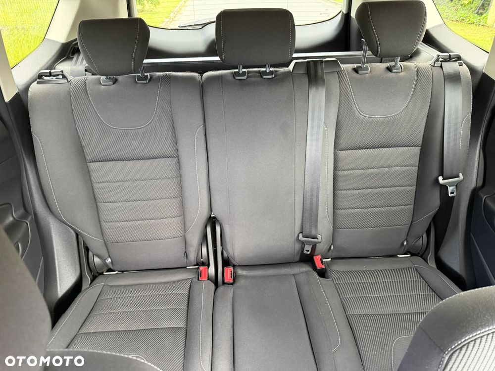 Ford Kuga 2.0 TDCi 2x4 Titanium - 20