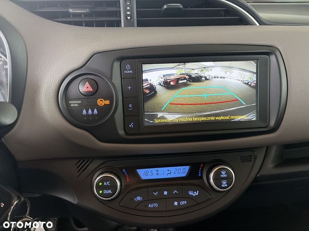 Toyota Yaris 1.5 Selection - 22