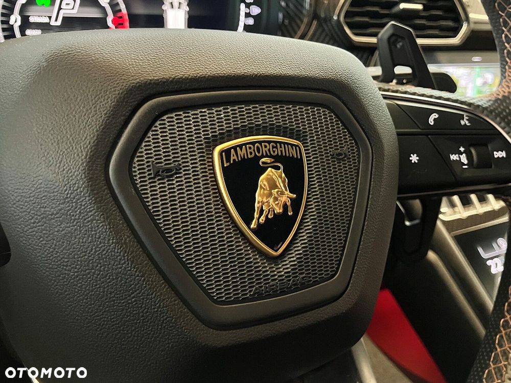 Lamborghini Urus - 25