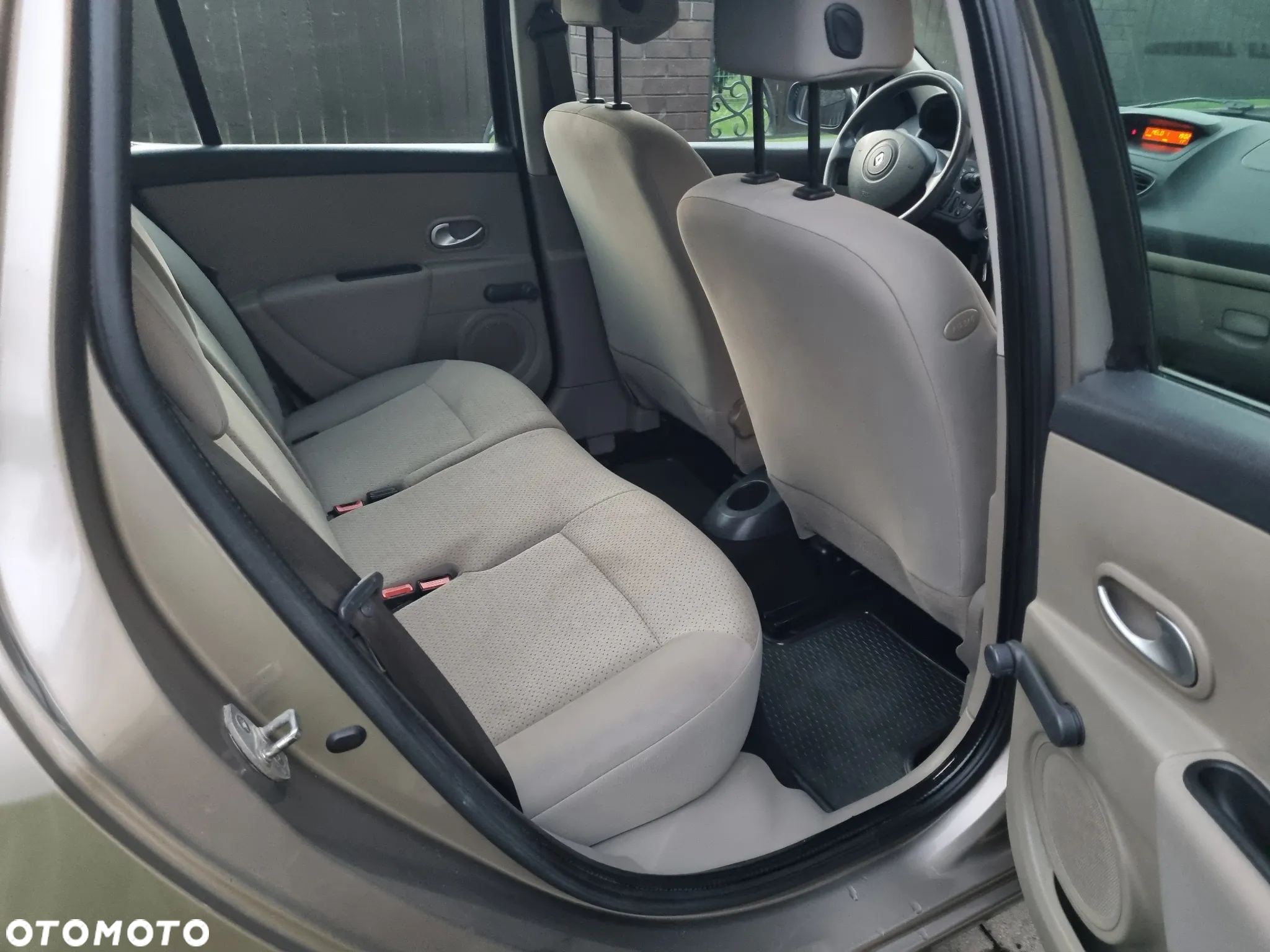 Renault Clio 1.2 TCE Expression - 12