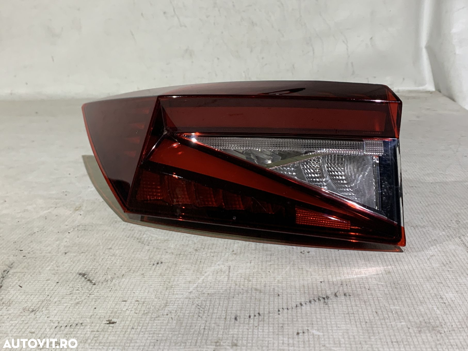 Lampa stop stanga pe aripa, Skoda Enyaq, 2021, 2022, 2023, 2024, cod origine OE 5LA945207A. - 2