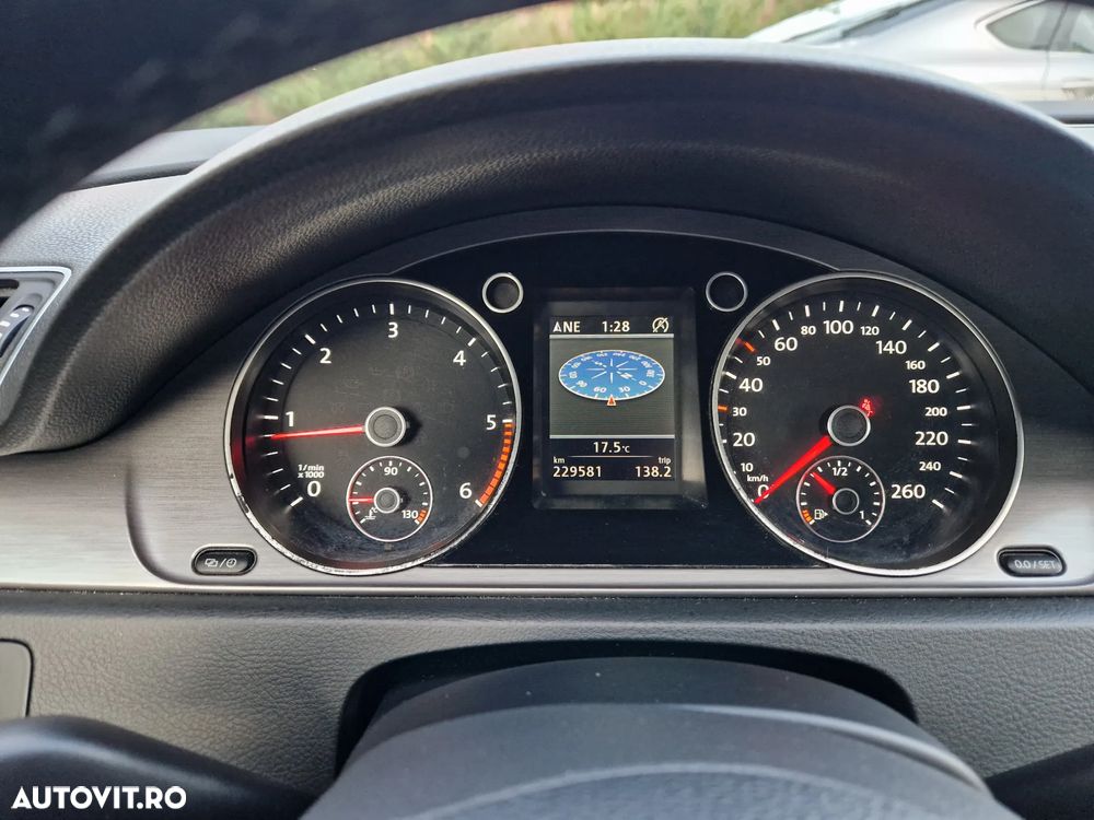 Volkswagen Passat 2.0 TDI BlueMotion Tehnology Comfortline DSG - 13