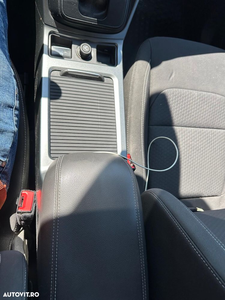 Ford Kuga 2.0 TDCi 4WD Powershift Titanium - 5