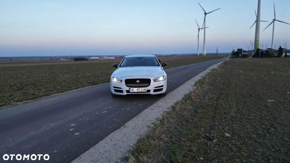 Jaguar XE S - 3