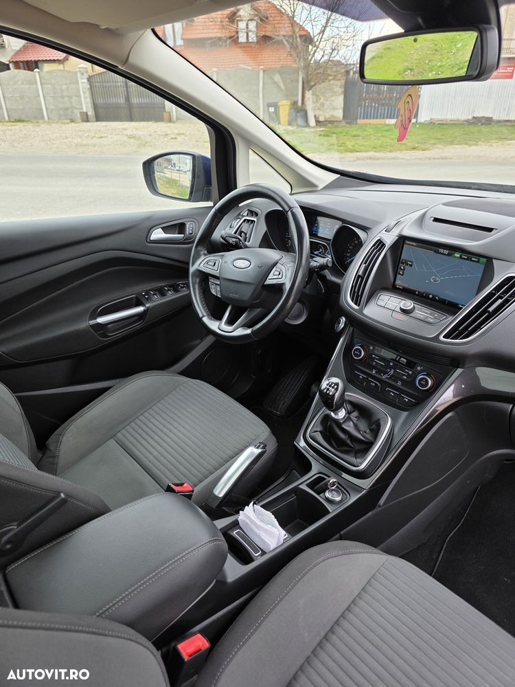 Ford Grand C-Max ver-2-0-tdci-start--stopp--system-titanium - 3