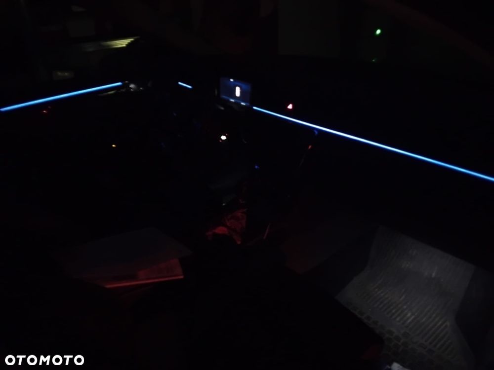 Skoda Superb 2.0 TDI DSG L&K - 9